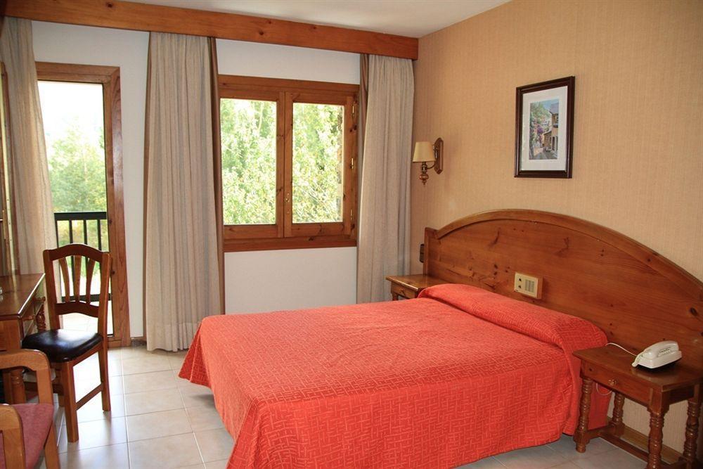 Hotel Sant Miquel อันดอร์รา ลา เวลลา ภายนอก รูปภาพ